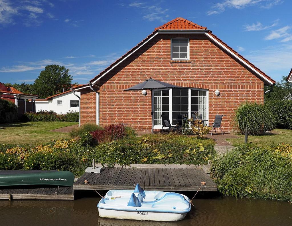 Grachtenkieker Greetsiel Esterno foto